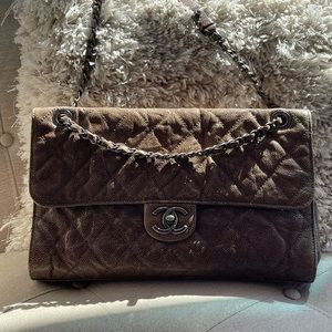 CHANEL crossbody distressed SPECIAL EDITION
